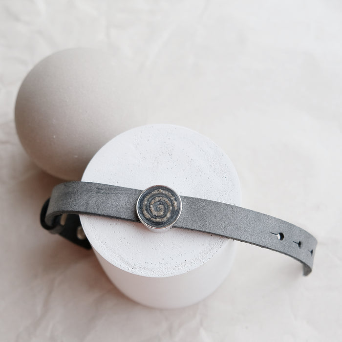 Echtleder-Schieberarmband breit