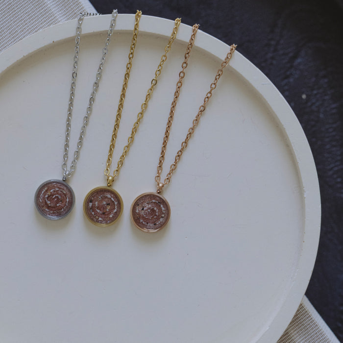 LITTLE CIRCLE OF LIFE – Aschekette bordeaux