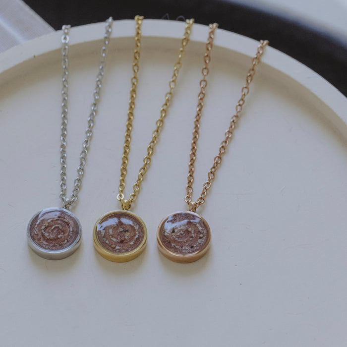 LITTLE CIRCLE OF LIFE – Aschekette bordeaux