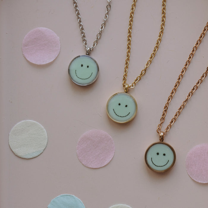 LITTLE ETERNAL SMILEY – Haarkette pastellgrün