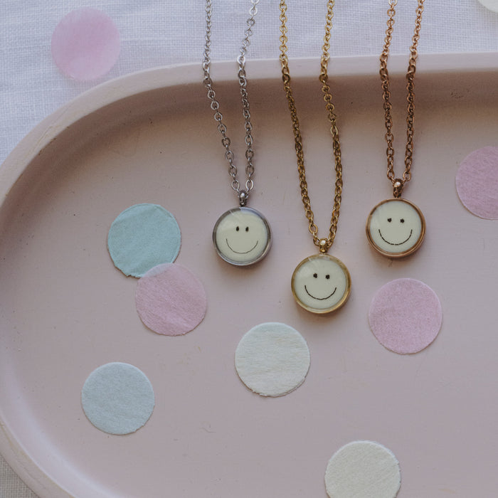 LITTLE ETERNAL SMILEY – Haarkette pastellgelb